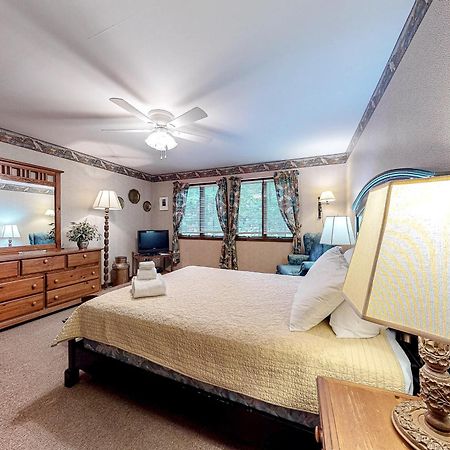 Big Boulder Lake Townhome Лейк-Хармони Экстерьер фото